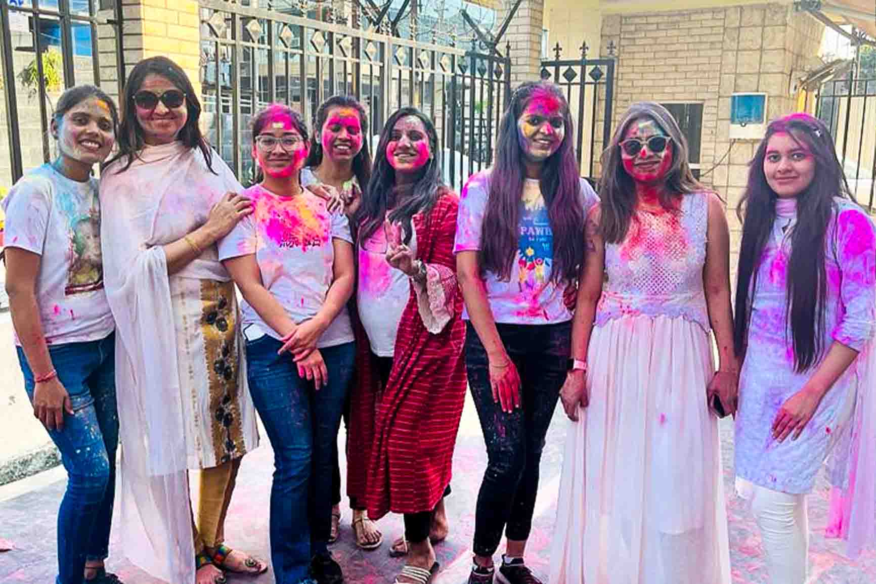 Holi2
